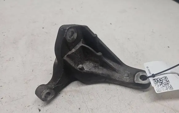 Ford Focus C-MAX Gearbox mounting bracket 3M516P093AE