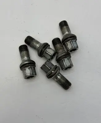 Skoda Enyaq iV Nuts/bolts 