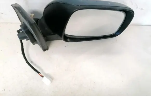 Toyota Corolla E120 E130 Front door electric wing mirror e11015829