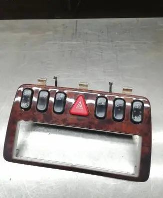 Mercedes-Benz E W210 Hazard light switch 2108200151