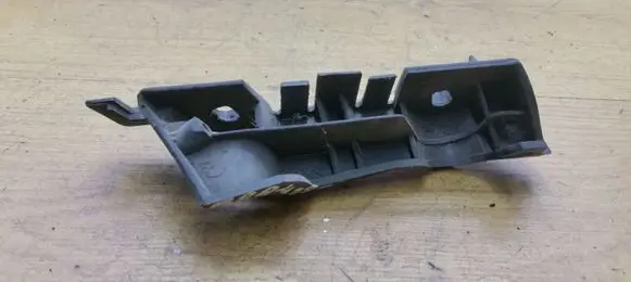 Audi A4 S4 B8 8K Front bumper mounting bracket 8K0807284