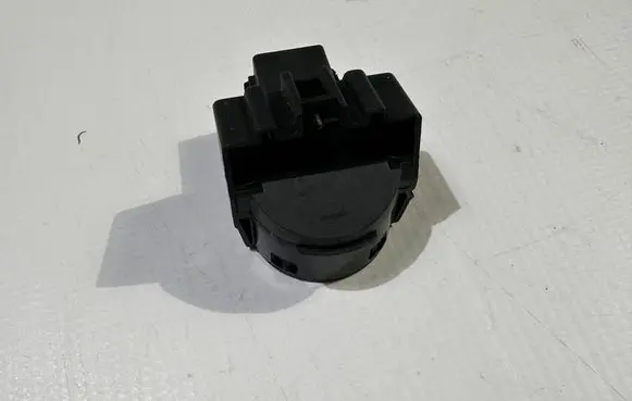 Ford Mustang V Combustion relay 96AB-11572-AH
