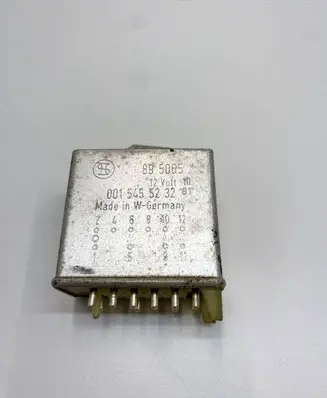 Mercedes-Benz SLC C107 Other relay A0015455232 0015455232