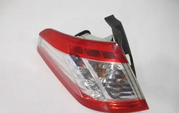 Peugeot 508 Rear/tail lights 9686779580