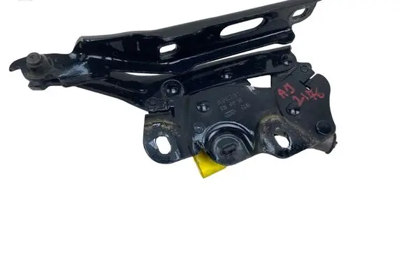 Audi A3 S3 8V Engine bonnet/hood hinges 8V0823302