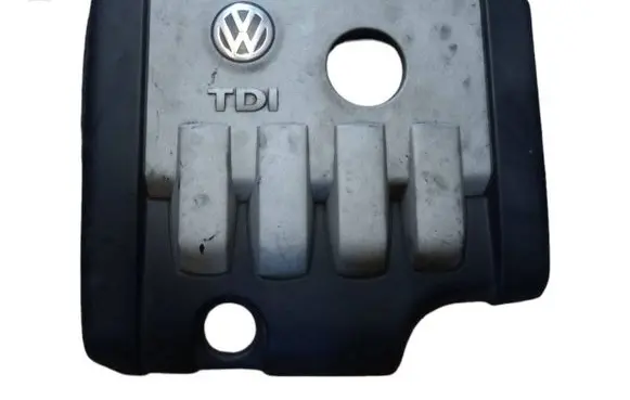 Volkswagen Golf V Engine cover (trim) 03G103925AE 03G103925AF 03G103925T