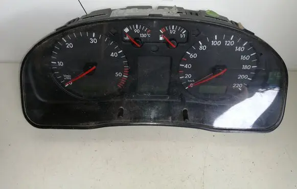 Volkswagen PASSAT B5 Speedometer (instrument cluster) 3B0919861K 110008793