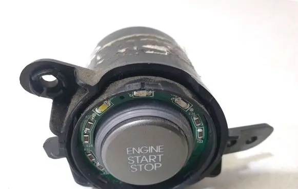 Hyundai i40 Engine start stop button switch 