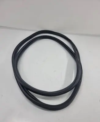 Trunk rubber seal (body)
