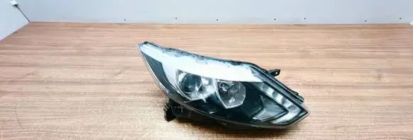 Nissan Qashqai Headlight/headlamp Koito10018013 10018013