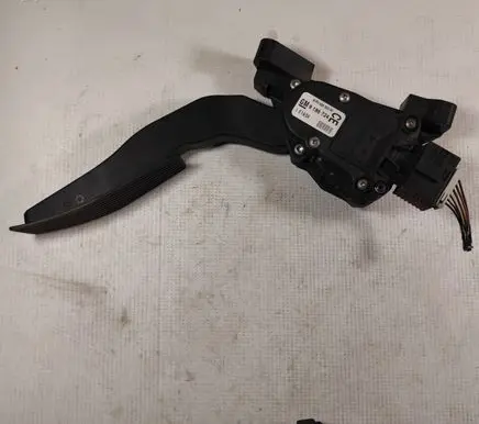 Opel Signum Accelerator throttle pedal 9186724 00832200
