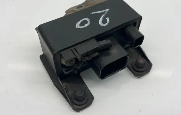 Mercedes-Benz CLK A209 C209 Glow plug pre-heat relay 0285454032