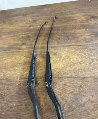 Renault Master III Front wiper blade arm 8200734777