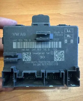 Audi Q5 SQ5 Door control unit/module 4M1959795B P10106012 4M1959