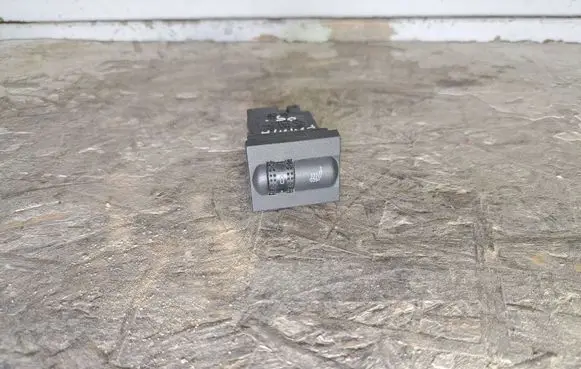 Skoda Fabia Mk1 (6Y) Seat heating switch 6Y0953563A