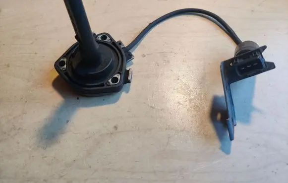 BMW 5 E39 Oil level sensor 1742499 00713401