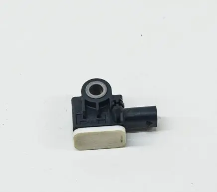 Mercedes-Benz A W176 Airbag deployment crash/impact sensor A1668210151