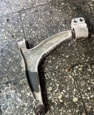 Opel Vectra C Front lower control arm/wishbone