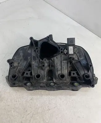 Volkswagen PASSAT B7 Intake manifold 03C129711AJ ZSB709AQ