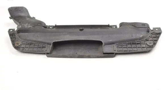 Volvo V40 Intercooler air channel guide 31319357