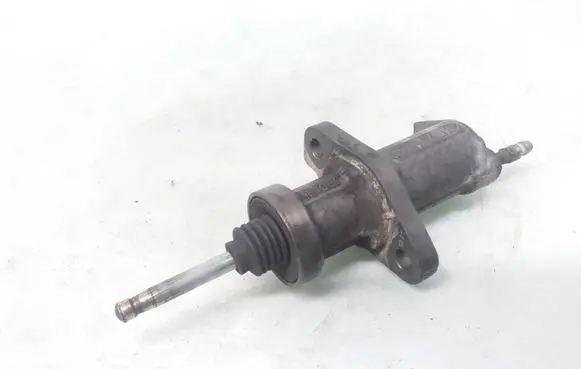 BMW 3 E46 Clutch slave cylinder 6740