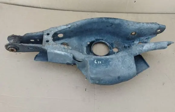 Toyota Avensis T270 Rear upper control arm/wishbone