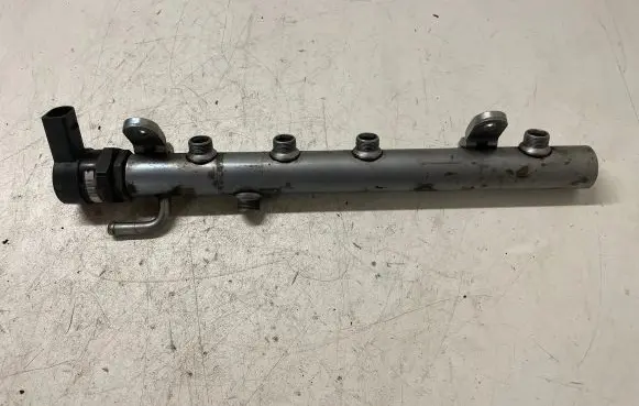 Mercedes-Benz ML W164 Fuel main line pipe A6420700495 A6110780449