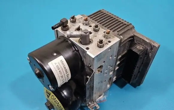 Mercedes-Benz E W211 ABS Pump 0986483502 IMPRK1532484