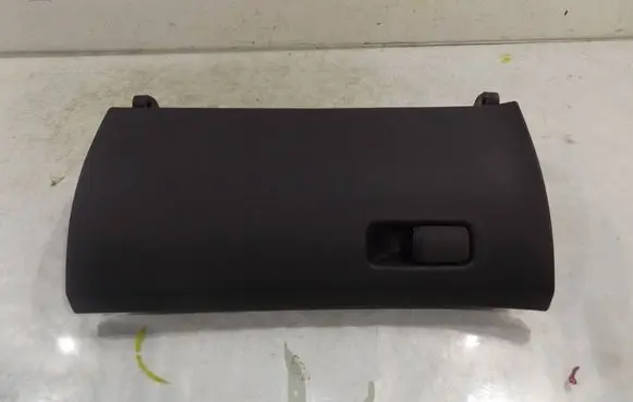 Skoda Fabia Mk2 (5J) Glove box