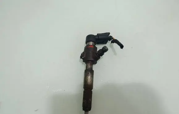 Ford Mondeo MK IV Fuel injector 4M5Q9F593AD 4V6Q9F593AD