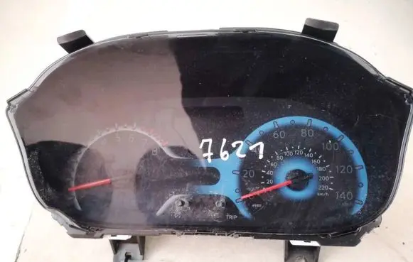 Nissan Cube Z12 Speedometer (instrument cluster) 1fe1b