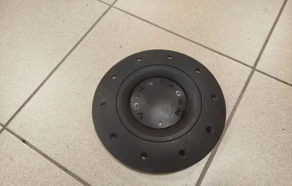 Volkswagen Transporter - Caravelle T5 Original wheel cap 7H0601151A 7H0601151B
