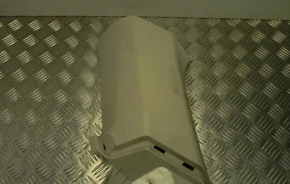 (D)pillar trim (top)