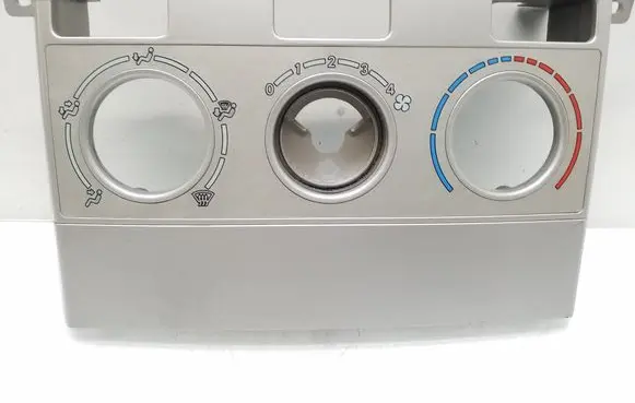 Toyota Corolla Verso AR10 Climate control/heater control trim 
