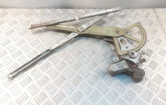Toyota Avensis Verso Front door window regulator motor 8572042070