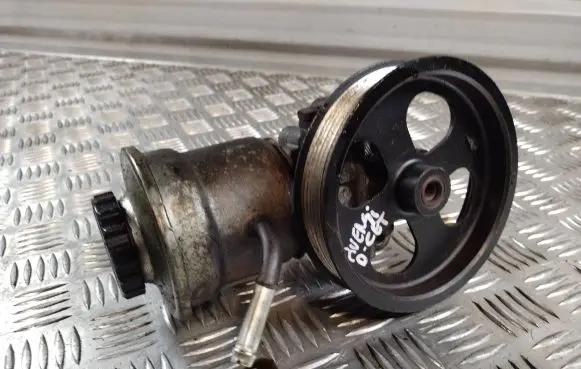 Toyota Avensis T250 Power steering pump