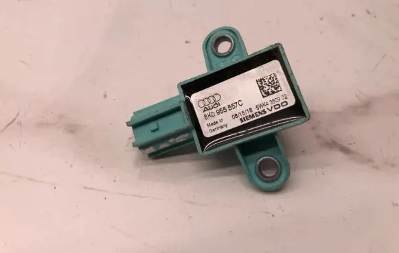 Audi A6 S6 C6 4F Airbag deployment crash/impact sensor 8K0955557C