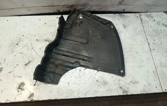 BMW 1 E82 E88 Rear bumper underbody cover/under tray 7166258