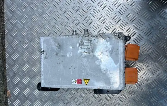 Porsche Taycan 9J1 Engine 5QE915684AQ