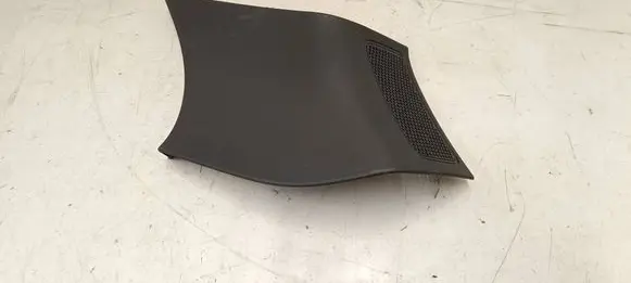 (D)pillar trim (top)
