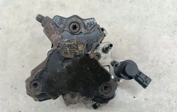 KIA Ceed Fuel injection high pressure pump 