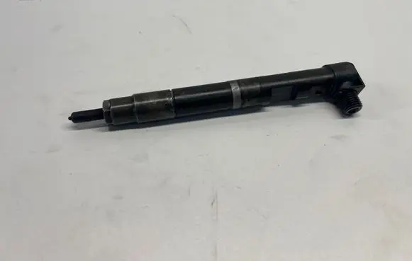 Mercedes-Benz E W212 Fuel injector A6510703287