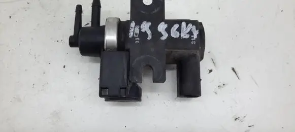 Audi A4 S4 B6 8E 8H Turbo solenoid valve 5333