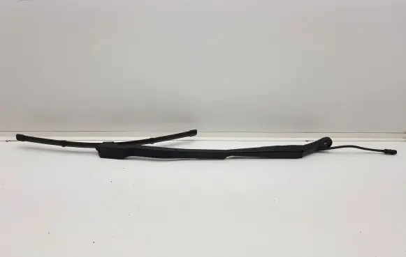 BMW 3 G20 G21 Windshield/front glass wiper blade 9448921