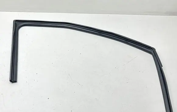 KIA EV6 Rubber seal front door window/glass CVGFRAL1 CVGRFRB1