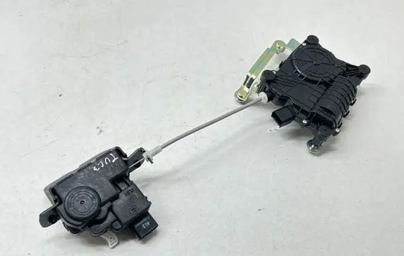 Hyundai Tucson TL Tailgate/trunk/boot lock/catch/latch 81230D3100 7134