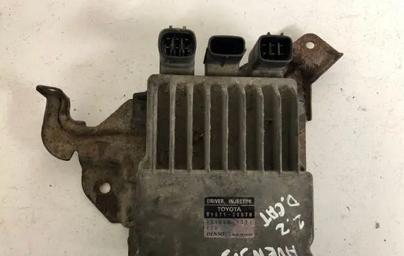 Toyota Avensis T250 Fuel injection control unit/module 8987120070 1310001371