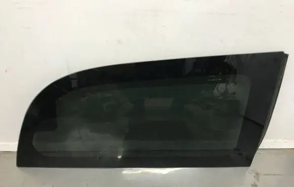 Chrysler Town & Country V Rear side window 43R001385