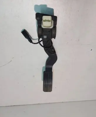 Citroen C4 I Accelerator throttle pedal F00C3E2429
