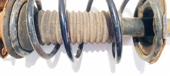 Toyota Yaris Verso Front coil spring 